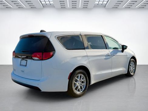 New 2026 Chrysler Voyager LX FWD image 3