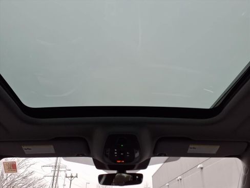 Used 2025 Audi Q5 Premium Plus w/ Premium Plus image 24