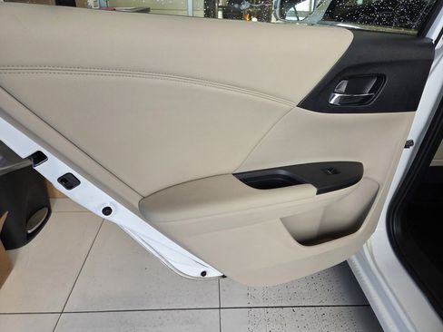 Used 2014 Honda Accord EX-L image 15