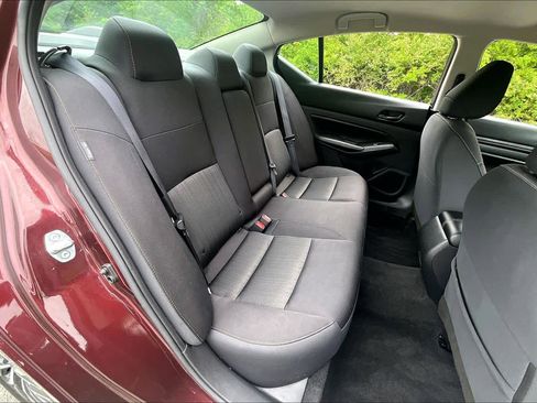 Used 2024 Nissan Altima 2.5 SV FWD image 21