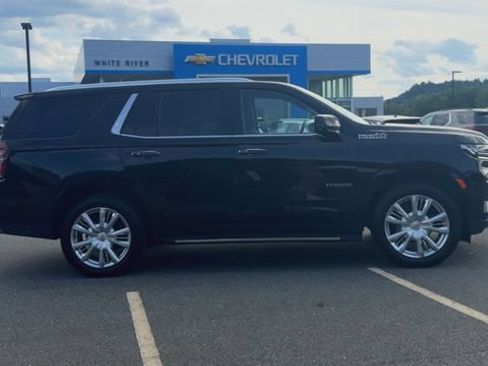 Used 2024 Chevrolet Tahoe High Country AWD/4WD image 9