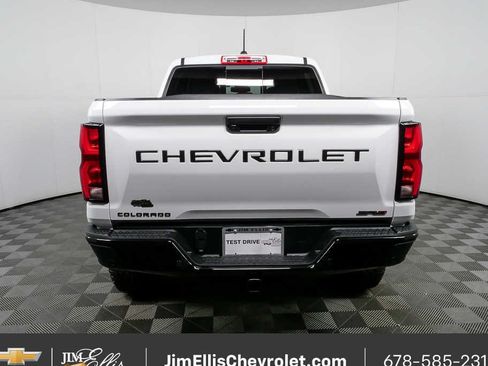 Used 2026 Chevrolet Colorado ZR2 w/ Technology Package AWD/4WD image 29