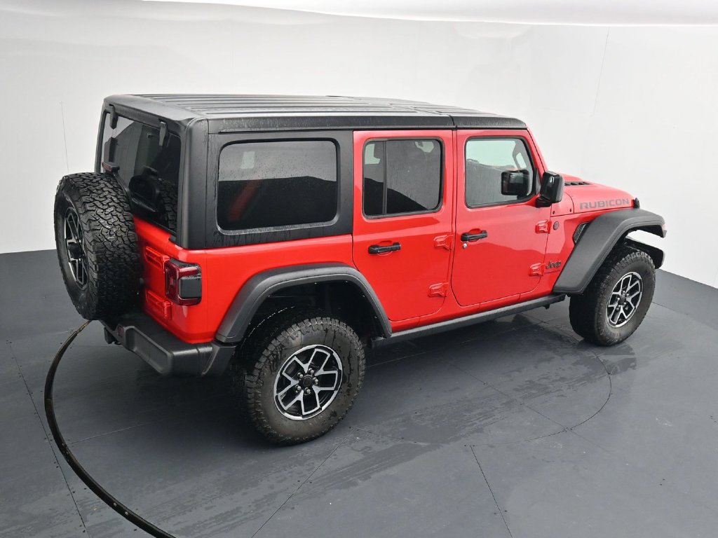 Used 2024 Jeep Wrangler Unlimited Rubicon AWD/4WD image 31