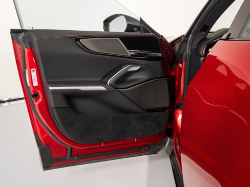 Certified 2025 Ferrari Purosangue AWD/4WD image 16