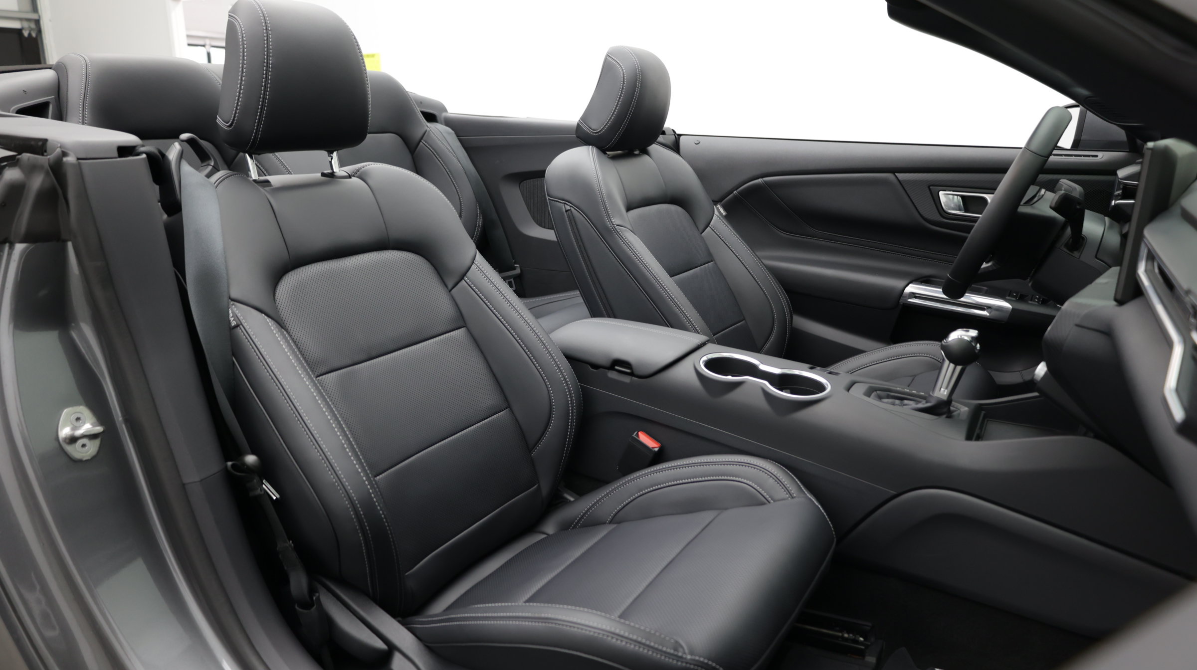 Used 2026 Ford Mustang Premium RWD image 33