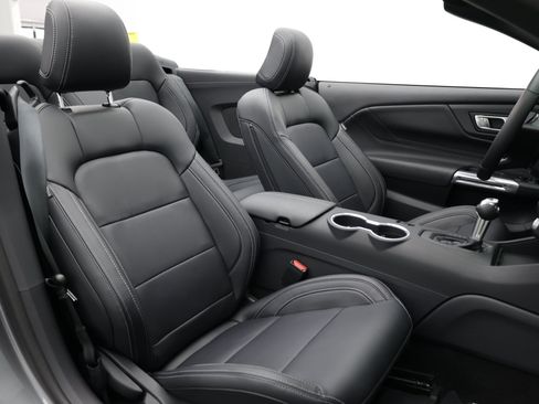 Used 2026 Ford Mustang Premium RWD image 33