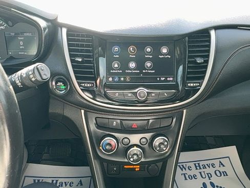 Used 2018 Chevrolet Trax LT w/ LT Convenience Package image 23