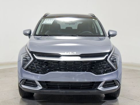 Used 2025 Kia Sportage EX w/ Premium Package image 3