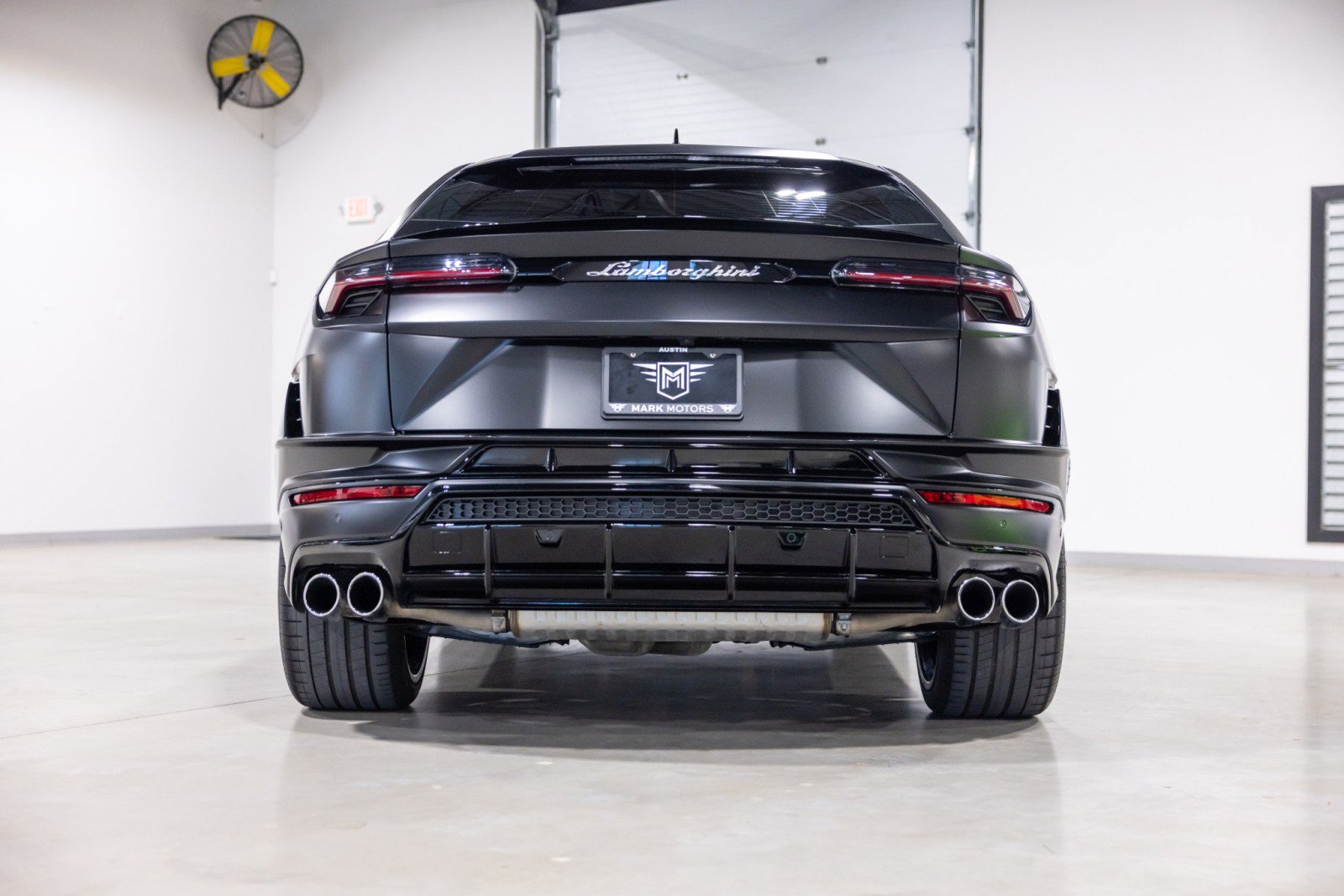 Used 2024 Lamborghini Urus S AWD/4WD image 5