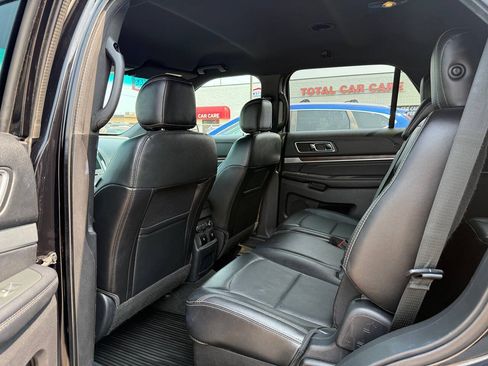 Used 2016 Ford Explorer Limited AWD/4WD image 18