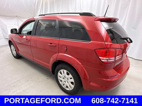 Used 2019 Dodge Journey SE FWD image 5