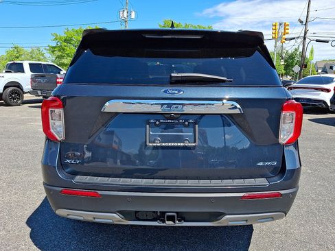 Certified 2023 Ford Explorer XLT w/ Equipment Group 202A AWD/4WD image 5