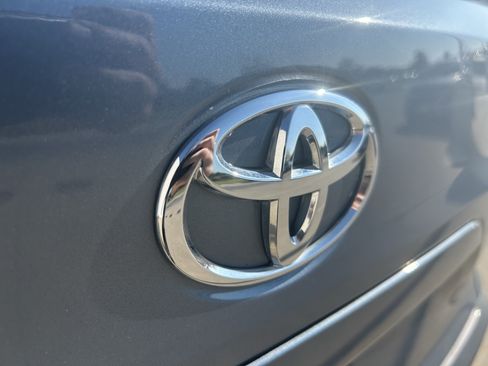 Certified 2025 Toyota Corolla Cross XLE FWD image 7