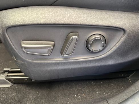 Used 2019 Toyota RAV4 XSE AWD/4WD image 14