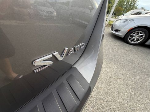 Used 2012 Nissan Rogue SV AWD/4WD image 29