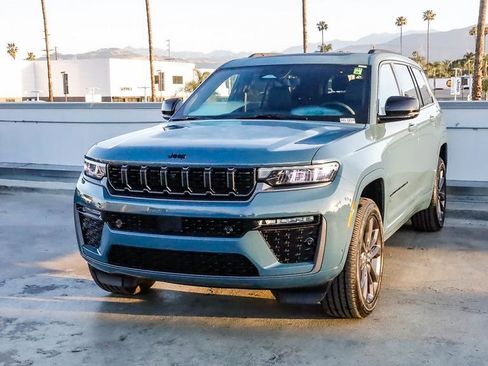 New 2026 Jeep Grand Cherokee L Limited AWD/4WD image 4