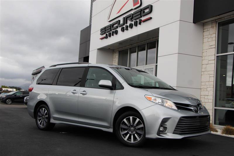 Used 2020 Toyota Sienna XLE w/ XLE Navigation Package AWD/4WD image 1