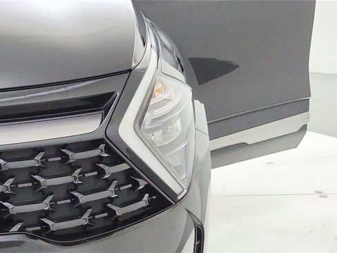 Used 2023 Kia Sportage X-Line image 19