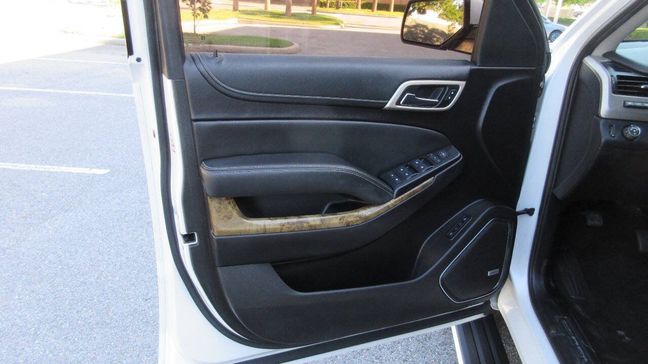 Used 2016 GMC Yukon XL Denali w/ Open Road Package RWD image 12