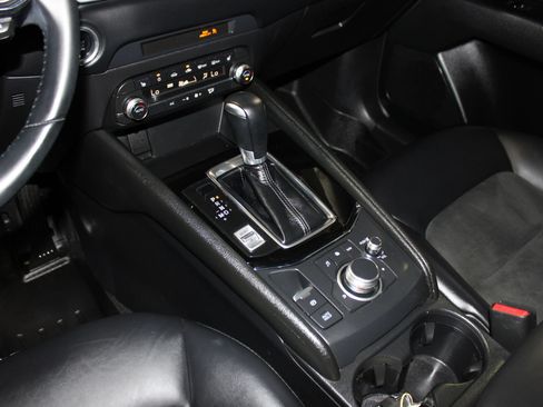 Used 2019 MAZDA CX-5 Touring FWD image 18