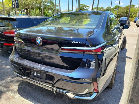 Certified 2023 BMW 740i RWD image 7