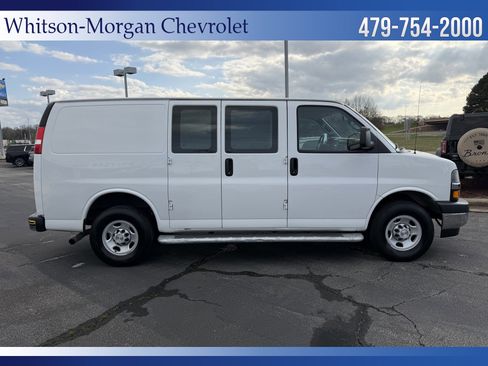 Used 2024 Chevrolet Express 2500 w/ Driver Convenience Package image 4
