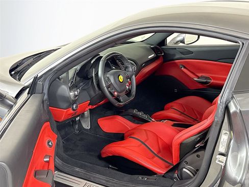Used 2018 Ferrari 488 GTB image 13