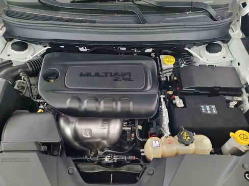 Used 2021 Jeep Cherokee Latitude Plus image 30