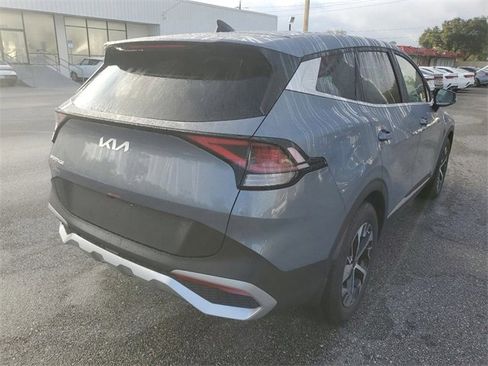 New 2025 Kia Sportage EX image 2