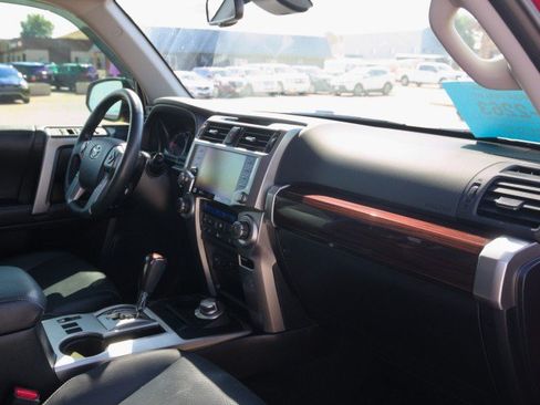 Used 2024 Toyota 4Runner Limited AWD/4WD image 35