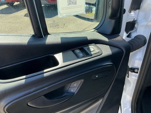 Used 2025 Mercedes-Benz Sprinter 4500 image 17