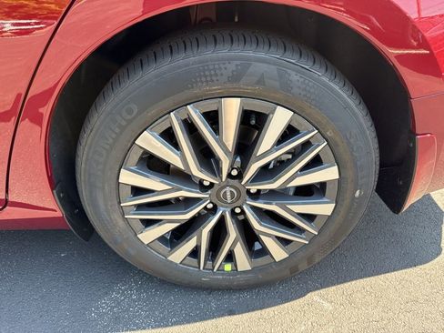 New 2025 Nissan Altima 2.5 SV w/ SV Premium Package image 19