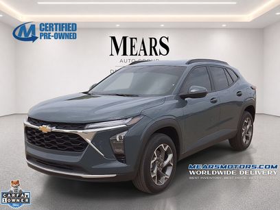 Used 2025 Chevrolet Trax LT
