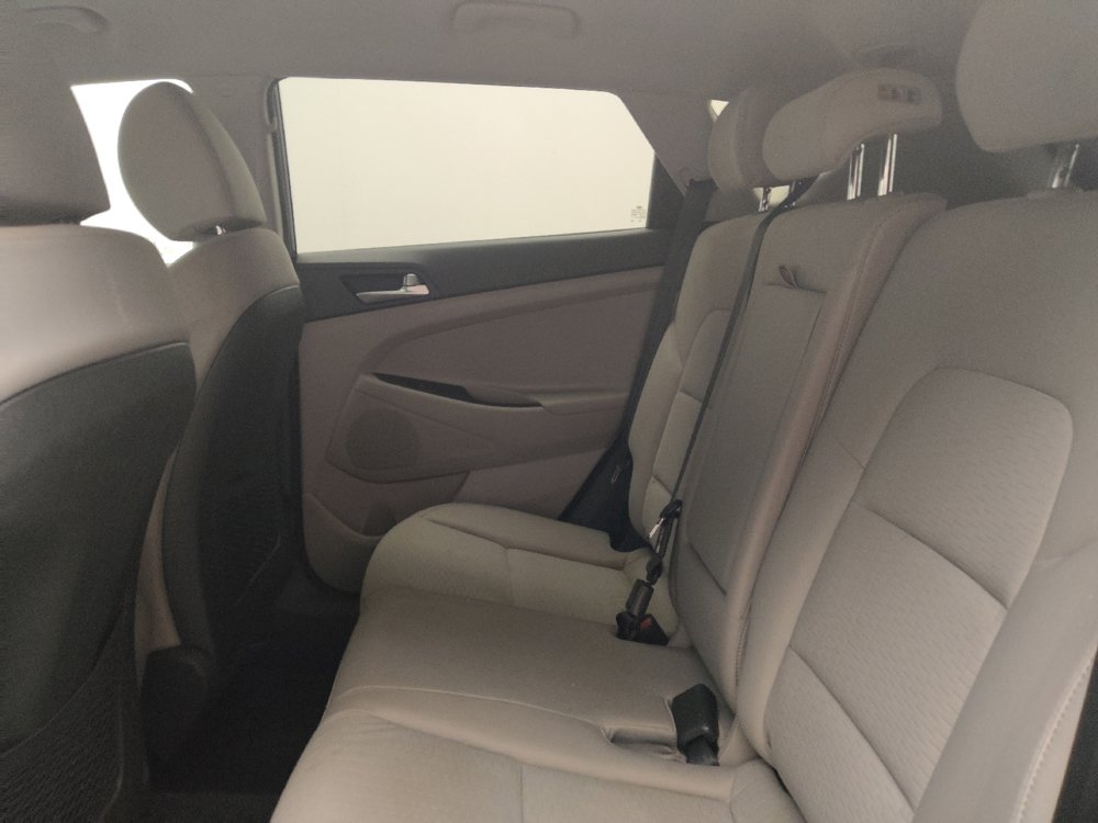 Used 2021 Hyundai Tucson SE FWD image 18