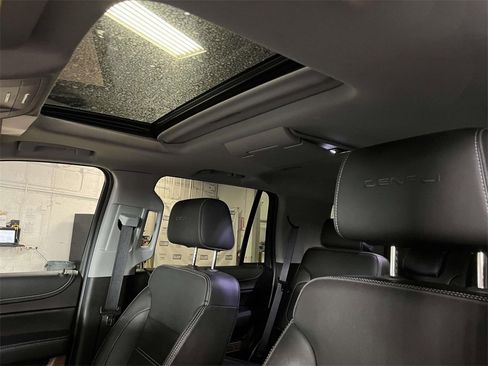 Used 2020 GMC Yukon Denali image 18