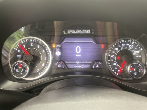 Used 2025 RAM 1500 Big Horn AWD/4WD image 19