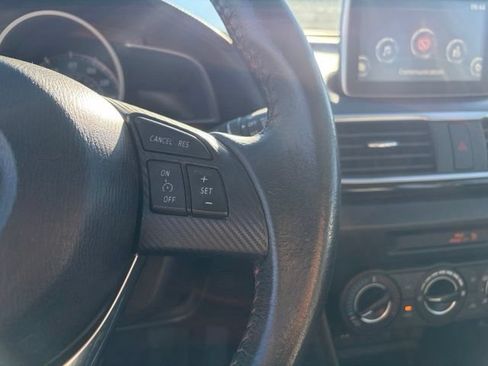 Used 2015 MAZDA MAZDA3 i Touring FWD image 29