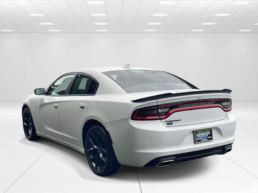 Used 2023 Dodge Charger SXT w/ Blacktop Package RWD image 4