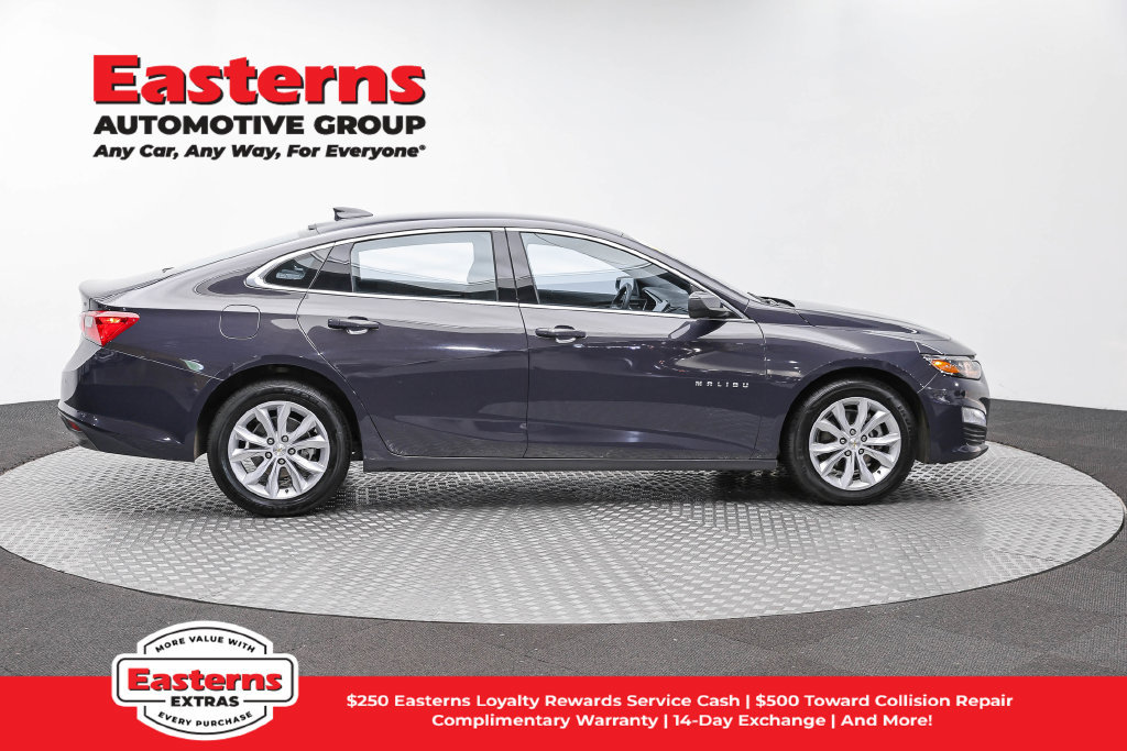 Used 2025 Chevrolet Malibu LT FWD image 5