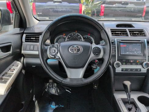 Used 2012 Toyota Camry SE FWD image 15