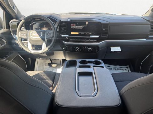 New 2026 GMC Sierra 1500 Elevation image 10