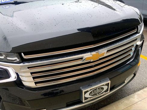 Used 2021 Chevrolet Suburban High Country image 30