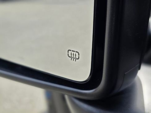 Used 2023 Jeep Wrangler Unlimited Sahara image 23