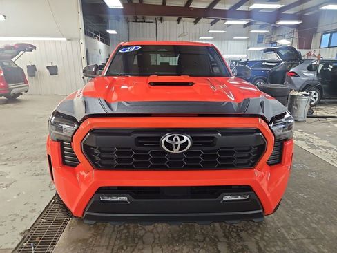 Used 2024 Toyota Tacoma TRD Sport image 8