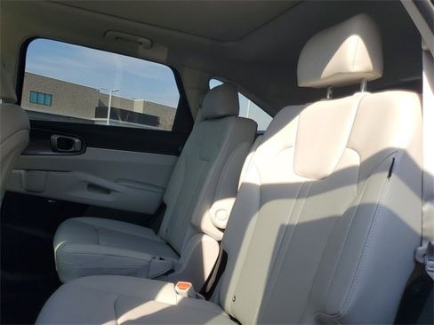 New 2026 Kia Sorento EX image 9