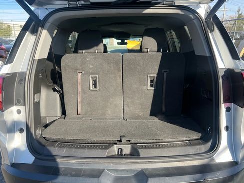 Used 2018 GMC Acadia SLE w/ Driver Alert Package I FWD image 9