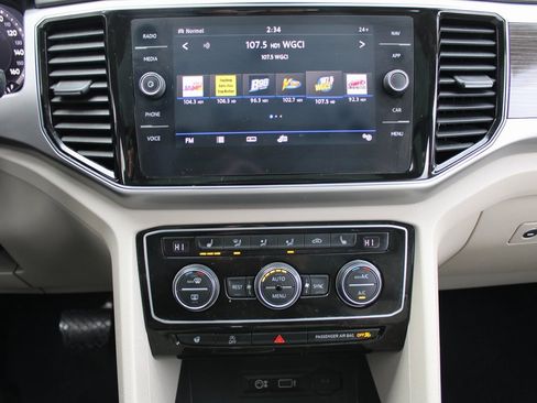 Used 2019 Volkswagen Atlas SEL image 15