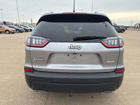 Used 2019 Jeep Cherokee Latitude Plus w/ Cold Weather Group image 4