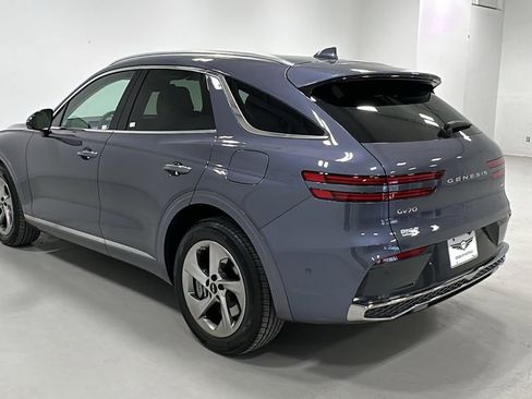 Certified 2026 Genesis GV70 2.5T Advanced image 4