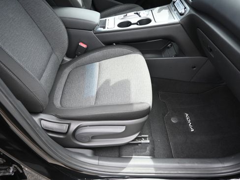 Used 2023 Hyundai Kona SE w/ Cargo Package FWD image 32